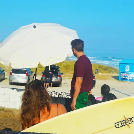 Atlantic Surfers Hostel *