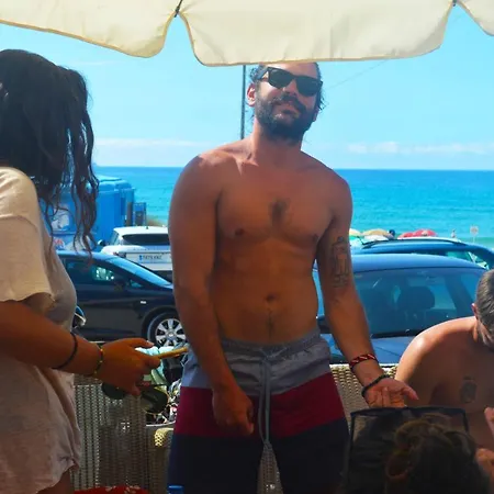 Coruna Backpackers 旅馆 *