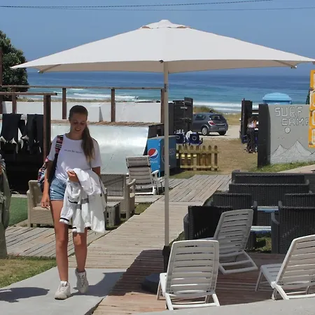 Atlantic Surfers Hostel *