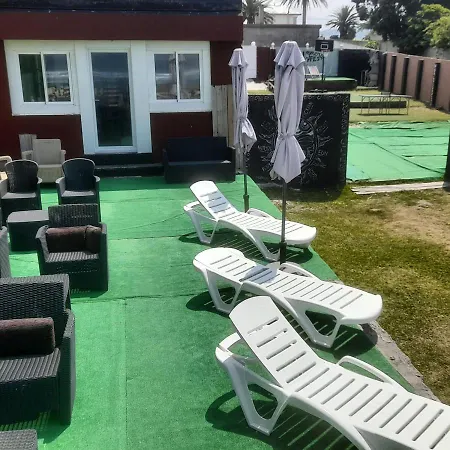 Atlantic Surfers Hostel