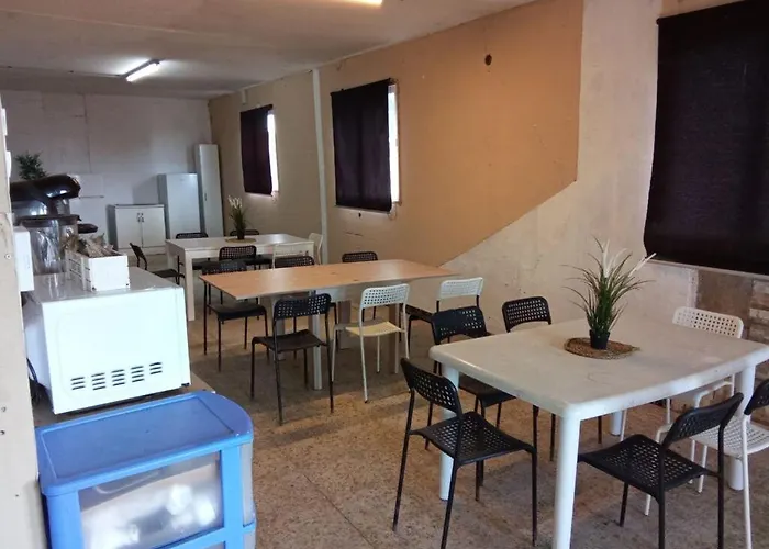 Coruna Backpackers Hostel Καρμπάγιο